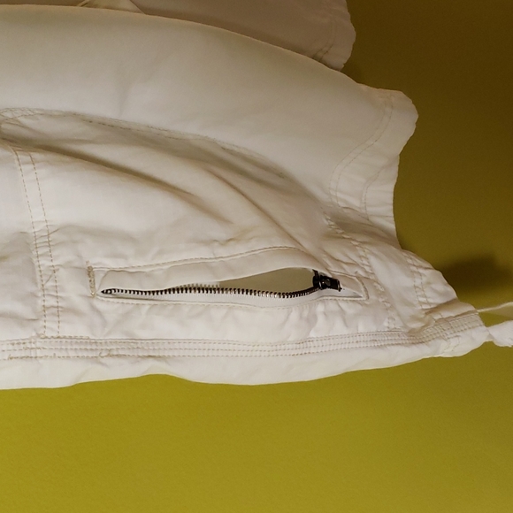 Calvin Klein white men shorts, sz 33 - Picture 5 of 9